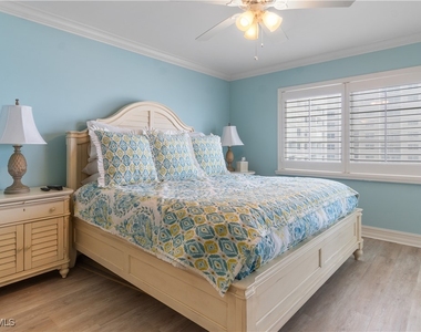 3443 Gulf Shore Boulevard N - Photo Thumbnail 7