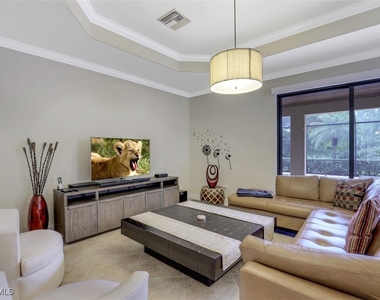 9530 Piacere Way - Photo Thumbnail 9