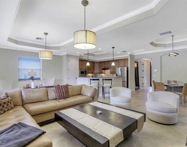 9530 Piacere Way - Photo Thumbnail 5