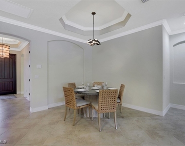 9530 Piacere Way - Photo Thumbnail 12