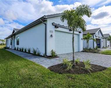 14759 Kingfisher Loop - Photo Thumbnail 2