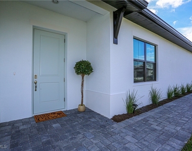 14759 Kingfisher Loop - Photo Thumbnail 3