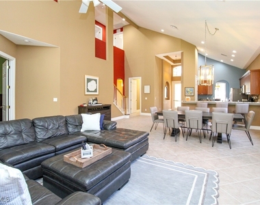 28130 L Burton Fletcher Court - Photo Thumbnail 15