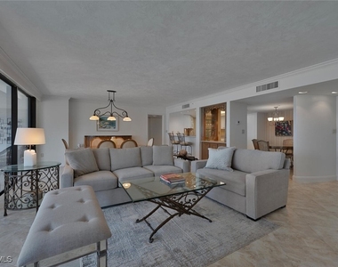 4751 Gulf Shore Boulevard N - Photo Thumbnail 2