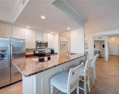 9521 Avellino Way - Photo Thumbnail 3