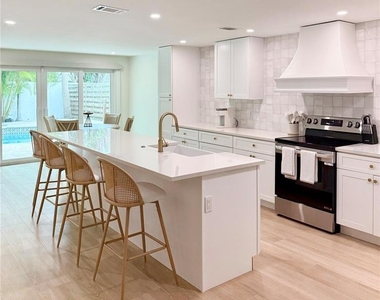 156 N Blvd Of The Presidents - Photo Thumbnail 8
