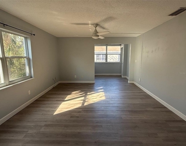 805 Louisville Street - Photo Thumbnail 5