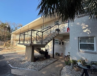 805 Louisville Street - Photo Thumbnail 15