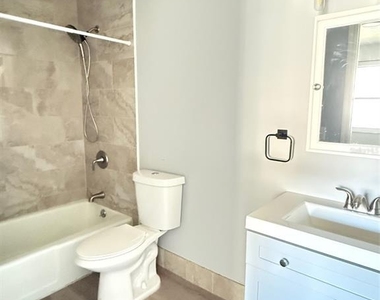 805 Louisville Street - Photo Thumbnail 9