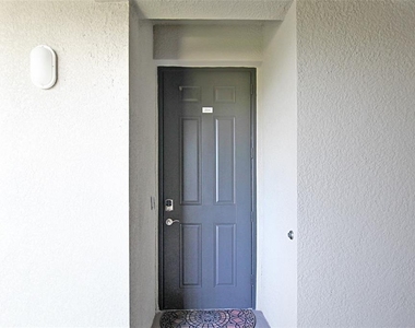 16904 Vardon Terrace - Photo Thumbnail 5