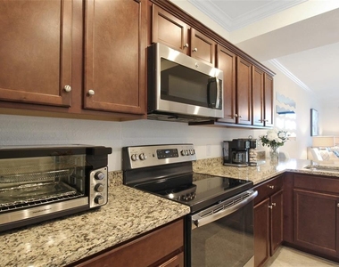 16904 Vardon Terrace - Photo Thumbnail 12