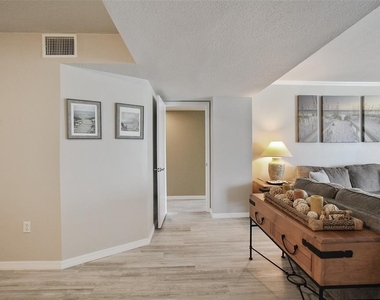 1050 Longboat Club Road - Photo Thumbnail 7