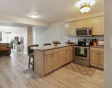 1050 Longboat Club Road - Photo Thumbnail 2