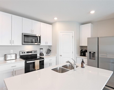 17063 Coral Key Drive - Photo Thumbnail 3