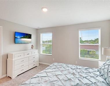 17063 Coral Key Drive - Photo Thumbnail 14