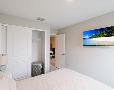 17063 Coral Key Drive - Photo Thumbnail 19