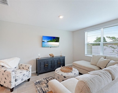 17063 Coral Key Drive - Photo Thumbnail 9