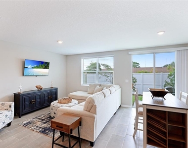 17063 Coral Key Drive - Photo Thumbnail 10
