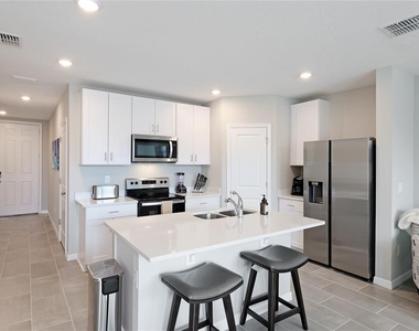 17063 Coral Key Drive - Photo Thumbnail 6