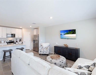 17063 Coral Key Drive - Photo Thumbnail 12