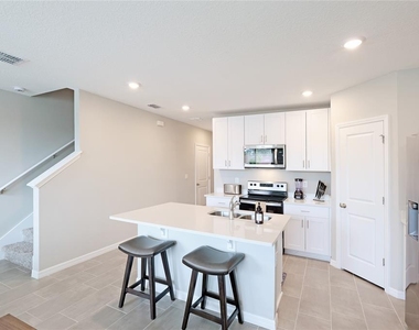 17063 Coral Key Drive - Photo Thumbnail 7