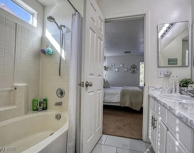 6080 Saint Petersburg Drive - Photo Thumbnail 27