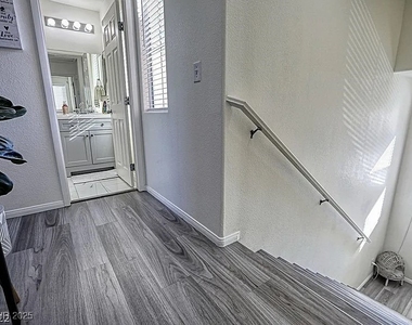 6080 Saint Petersburg Drive - Photo Thumbnail 23