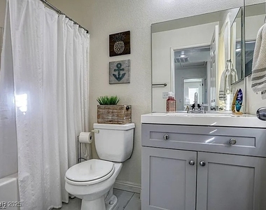 6080 Saint Petersburg Drive - Photo Thumbnail 18