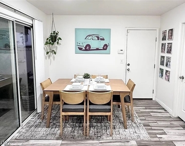 6080 Saint Petersburg Drive - Photo Thumbnail 16