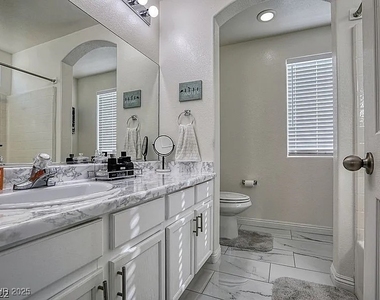 6080 Saint Petersburg Drive - Photo Thumbnail 20