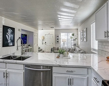 6080 Saint Petersburg Drive - Photo Thumbnail 13