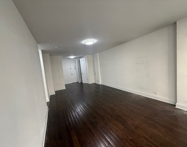 96 5th Avenue - Photo Thumbnail 4