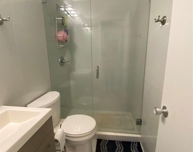 2100 Ne 38th Street - Photo Thumbnail 5