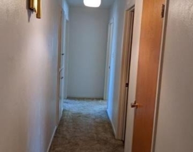 939 W 1st Street - Photo Thumbnail 4