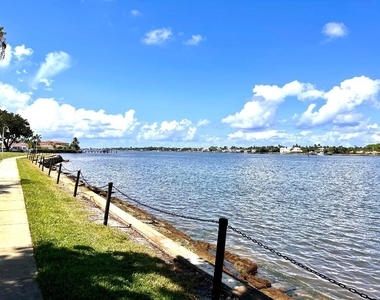 127 Yacht Club Way - Photo Thumbnail 3