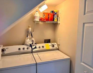 127 Yacht Club Way - Photo Thumbnail 9