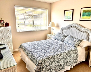 127 Yacht Club Way - Photo Thumbnail 11
