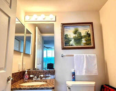 127 Yacht Club Way - Photo Thumbnail 7