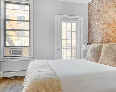 44 Avenue B - Photo Thumbnail 2