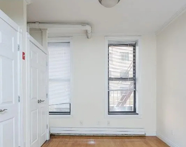 44 Avenue B - Photo Thumbnail 1