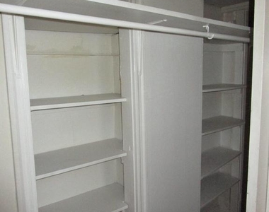 818 Wynnewood Road - Photo Thumbnail 2