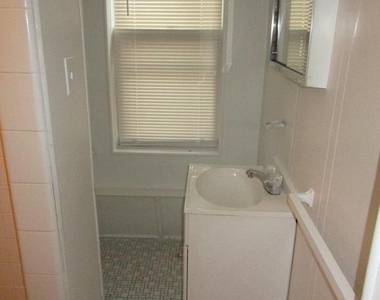 818 Wynnewood Road - Photo Thumbnail 5