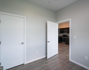 4124 Haverford Avenue - Photo Thumbnail 6