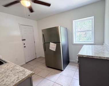 1820 W Fayette Street - Photo Thumbnail 7