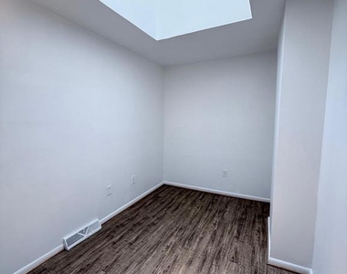 1820 W Fayette Street - Photo Thumbnail 18