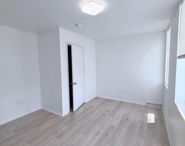1820 W Fayette Street - Photo Thumbnail 12