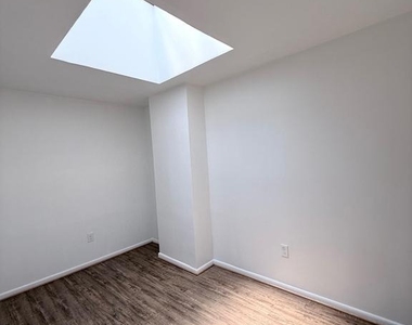1820 W Fayette Street - Photo Thumbnail 16