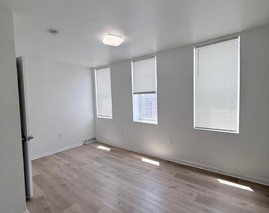 1820 W Fayette Street - Photo Thumbnail 14