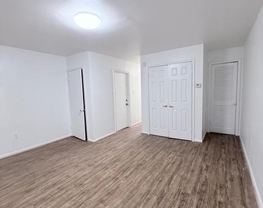 1820 W Fayette Street - Photo Thumbnail 3