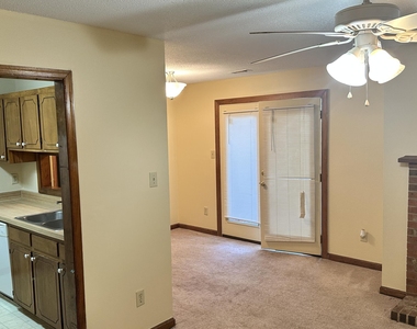 3239 Mill Run - Photo Thumbnail 4